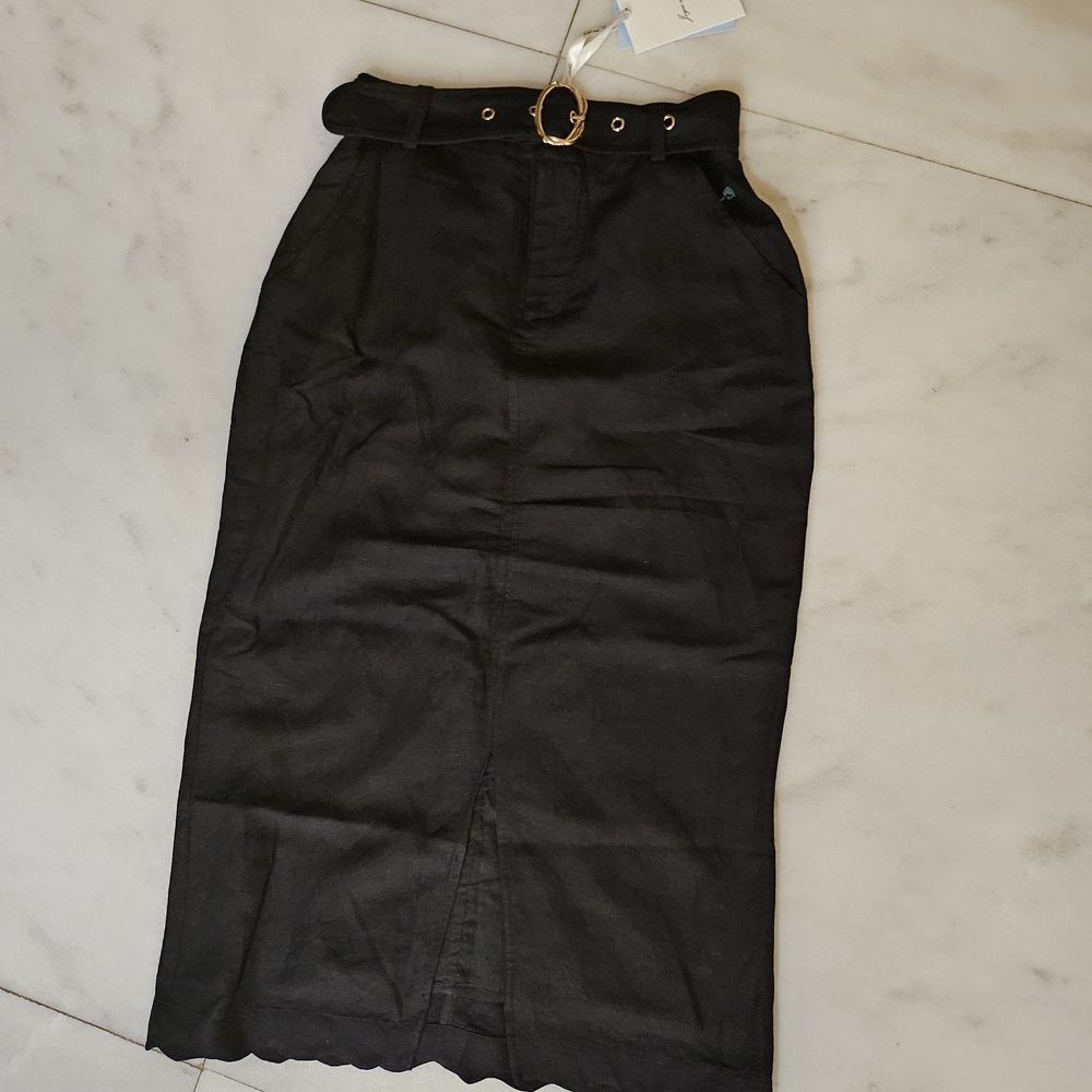 Elegant Black Midi Skirt